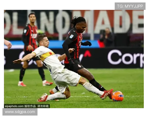 洛夫图斯奇克获球迷致敬高歌礼