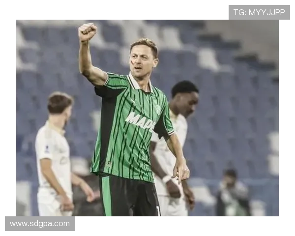 萨索洛迎战科莫马蒂奇领衔首发